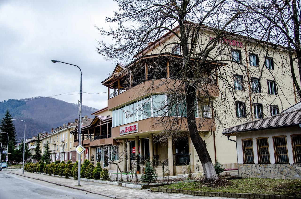 Rubis Hotel Rudozem Exterior foto